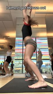 Jenny Popach feet photo thumbnail