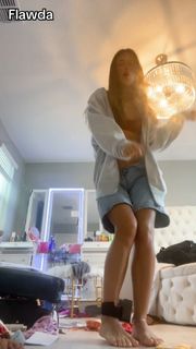 Jenny Popach feet photo thumbnail