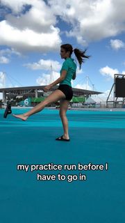 Jenny Popach feet photo thumbnail