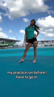 Jenny Popach feet photo thumbnail