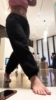 Jenny Popach feet photo thumbnail