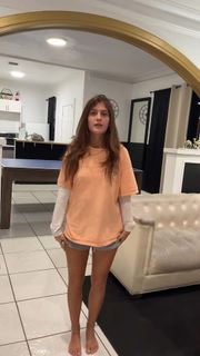 Jenny Popach feet photo thumbnail