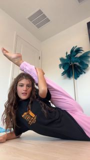 Jenny Popach feet photo 6