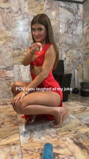 Jenny Popach feet photo 10