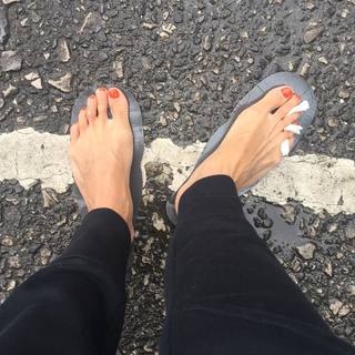 Jenny Powell feet photo 9