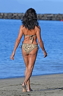 Jenny Powell feet photo 9
