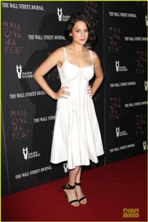 Jenny Slate feet photo thumbnail