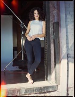 Jenny Slate feet photo thumbnail