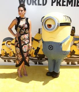Jenny Slate feet photo thumbnail