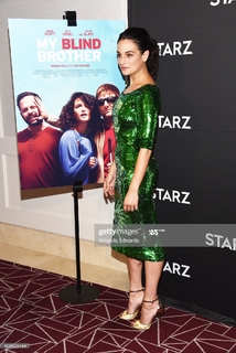 Jenny Slate feet photo thumbnail