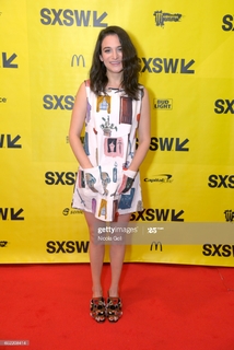 Jenny Slate feet photo thumbnail