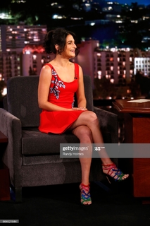 Jenny Slate feet photo thumbnail