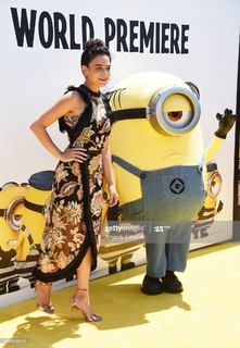 Jenny Slate feet photo thumbnail