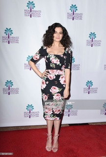 Jenny Slate feet photo thumbnail