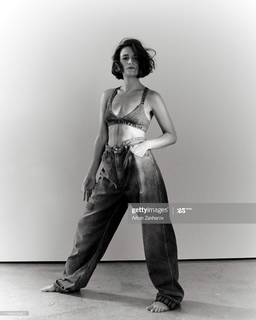 Jenny Slate feet photo thumbnail