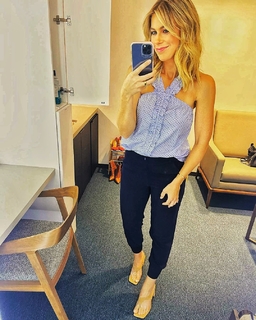 Jenny Taft feet photo thumbnail