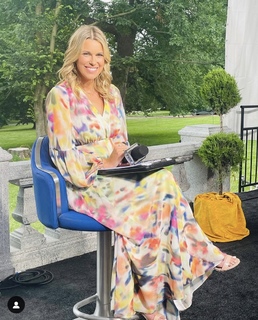 Jenny Taft feet photo thumbnail