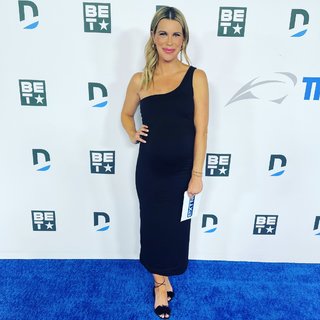 Jenny Taft feet photo thumbnail