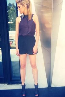 Jenny Theona feet photo 6