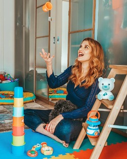 Jenny Theona feet photo 3