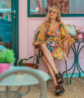 Jenny Theona feet photo 5