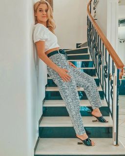 Jenny Theona feet photo 16