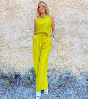 Jenny Theona feet photo 7