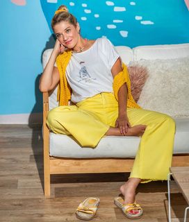 Jenny Theona feet photo 3