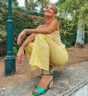 Jenny Theona feet photo 15