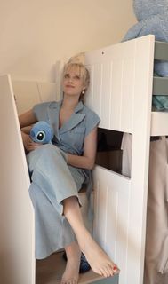 Jenny Theona feet photo 5