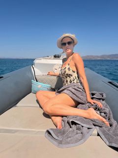 Jenny Theona feet photo 2