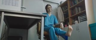 Jeon Mi Do feet photo 2