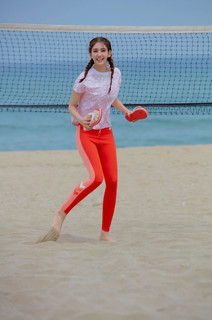 Jeon So-mi feet photo thumbnail