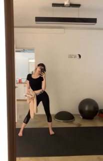 Jeon So-mi feet photo thumbnail