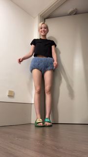 Jeon So-mi feet photo thumbnail