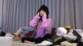 Jeon So-mi feet photo 1