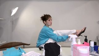 Jeon So-mi feet photo 4