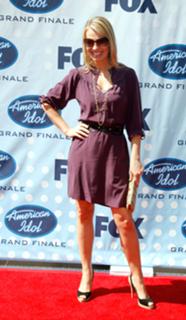 Jeri Ryan feet photo thumbnail