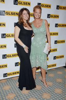 Jeri Ryan feet photo thumbnail