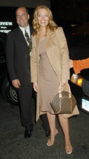 Jeri Ryan feet photo thumbnail