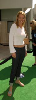 Jeri Ryan feet photo thumbnail