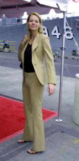 Jeri Ryan feet photo thumbnail