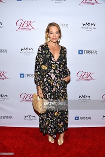 Jeri Ryan feet photo thumbnail
