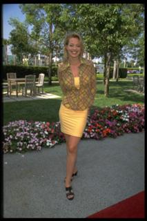 Jeri Ryan feet photo thumbnail