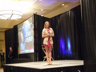 Jeri Ryan feet photo thumbnail
