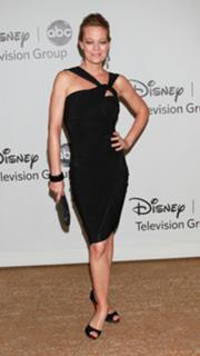Jeri Ryan feet photo thumbnail