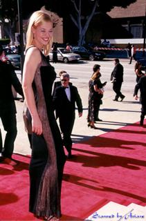 Jeri Ryan feet photo thumbnail