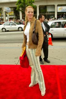 Jeri Ryan feet photo thumbnail