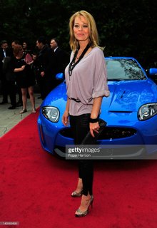 Jeri Ryan feet photo thumbnail