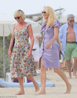 Jerry Hall feet photo 15